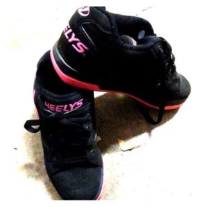 Girls Heelys